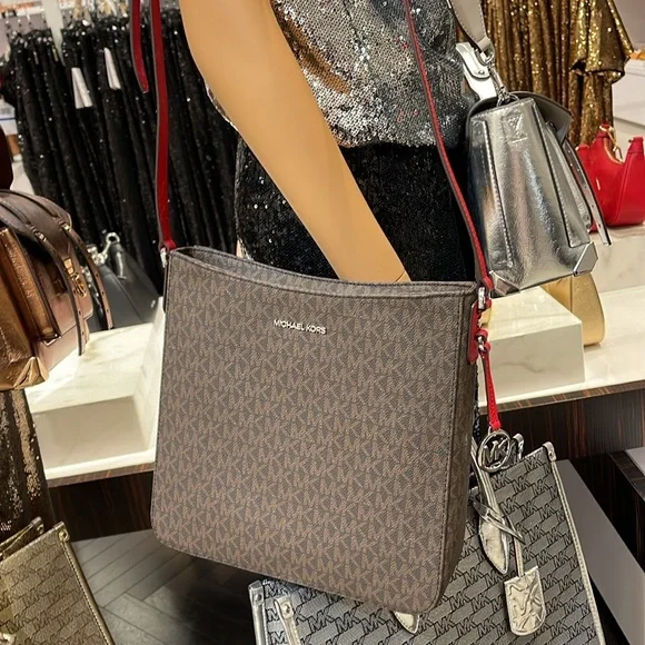 MICHAEL KORS 
Jet Set Travel Large Logo Messenger Bag
COLOR BRIGHT RED
NWT - Picture 3 of 16